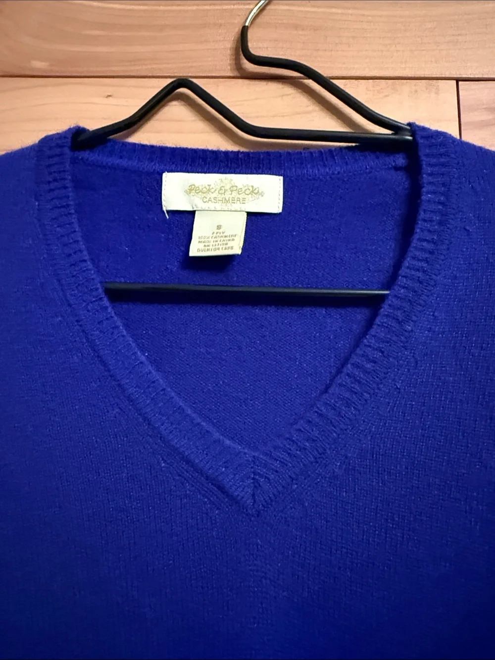Peck & Peck Women's V-Neck Sweater in Cobalt Blue